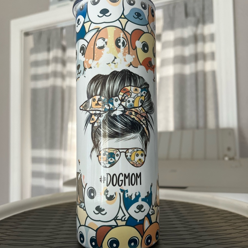 #dogmom 20oz skinny tumbler